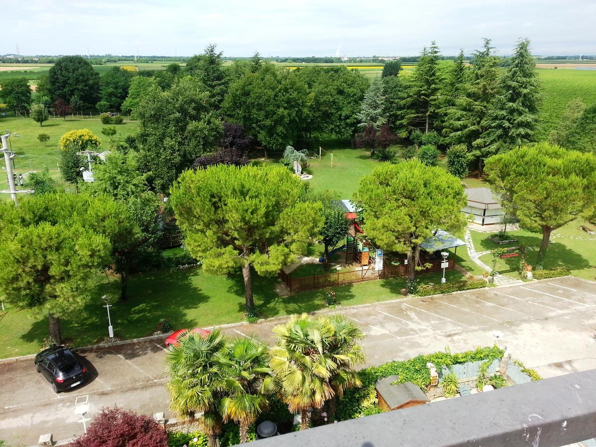 Dogana Vecchia - Hotel & Residence B&B Ristorante & Pizzeria Trivignano Udinese Ngoại thất bức ảnh
